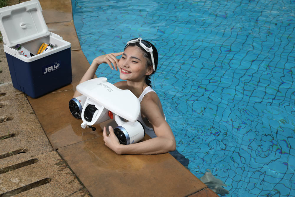 Mix Underwater Scooter 131 ft depth