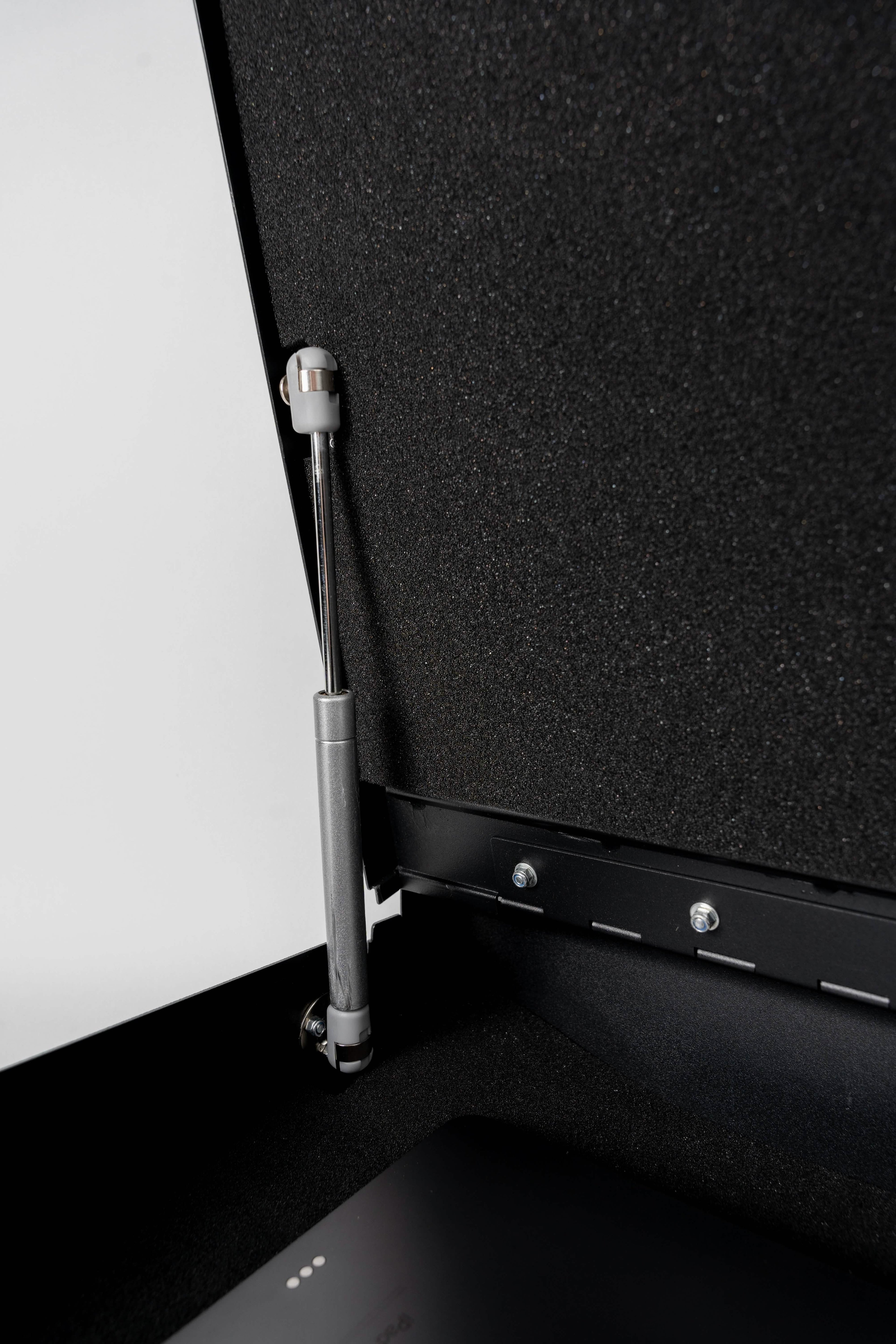 Portable Safe Opens w Fingerprint or Key