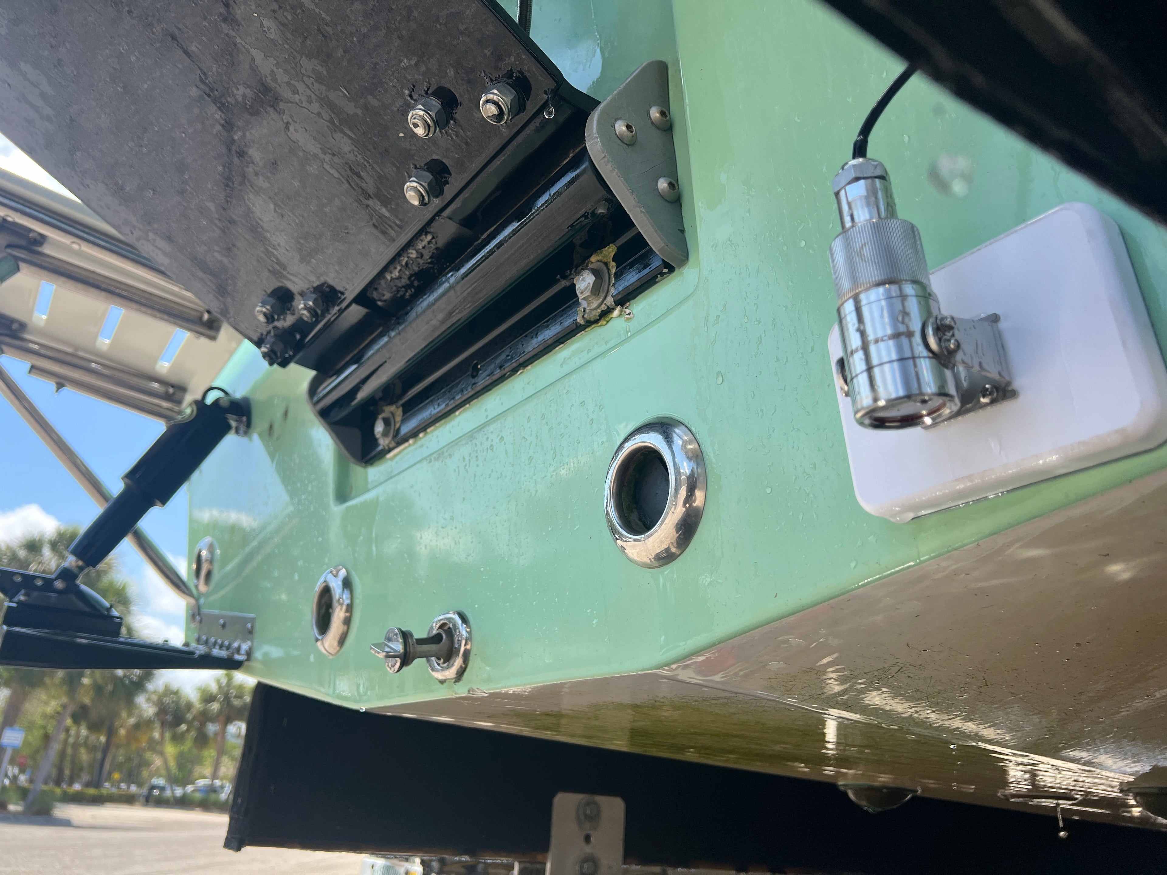 Transom-Mounted Underwater Camera up to 100 meters wide angle