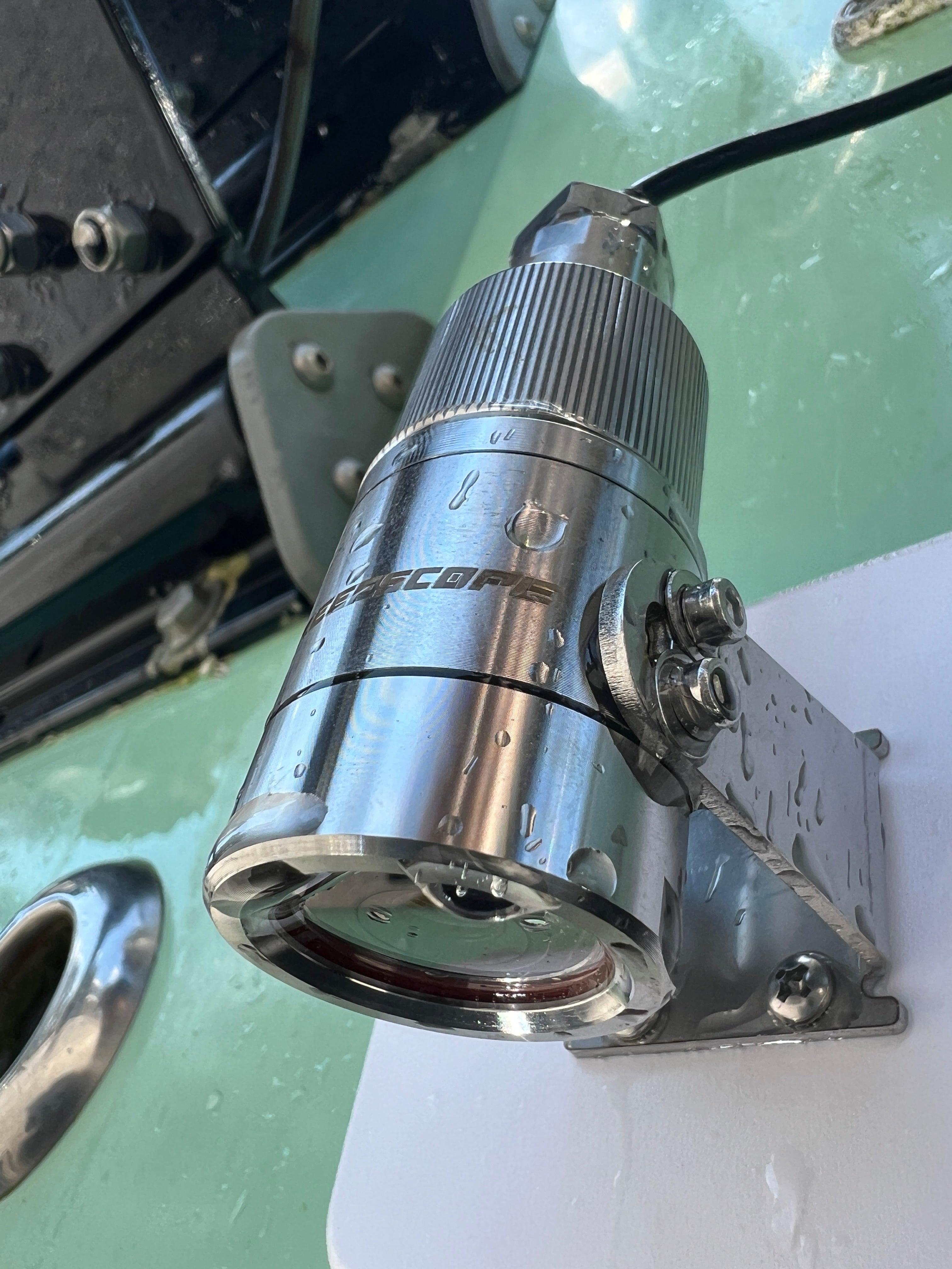 Transom-Mounted Underwater Camera up to 100 meters wide angle