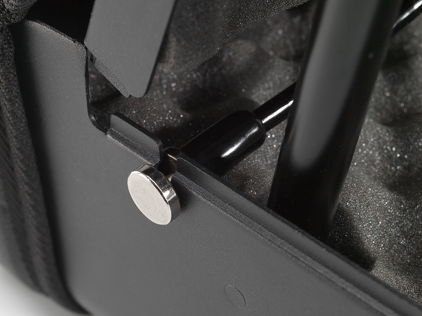 Portable Safe Opens w Fingerprint or Key