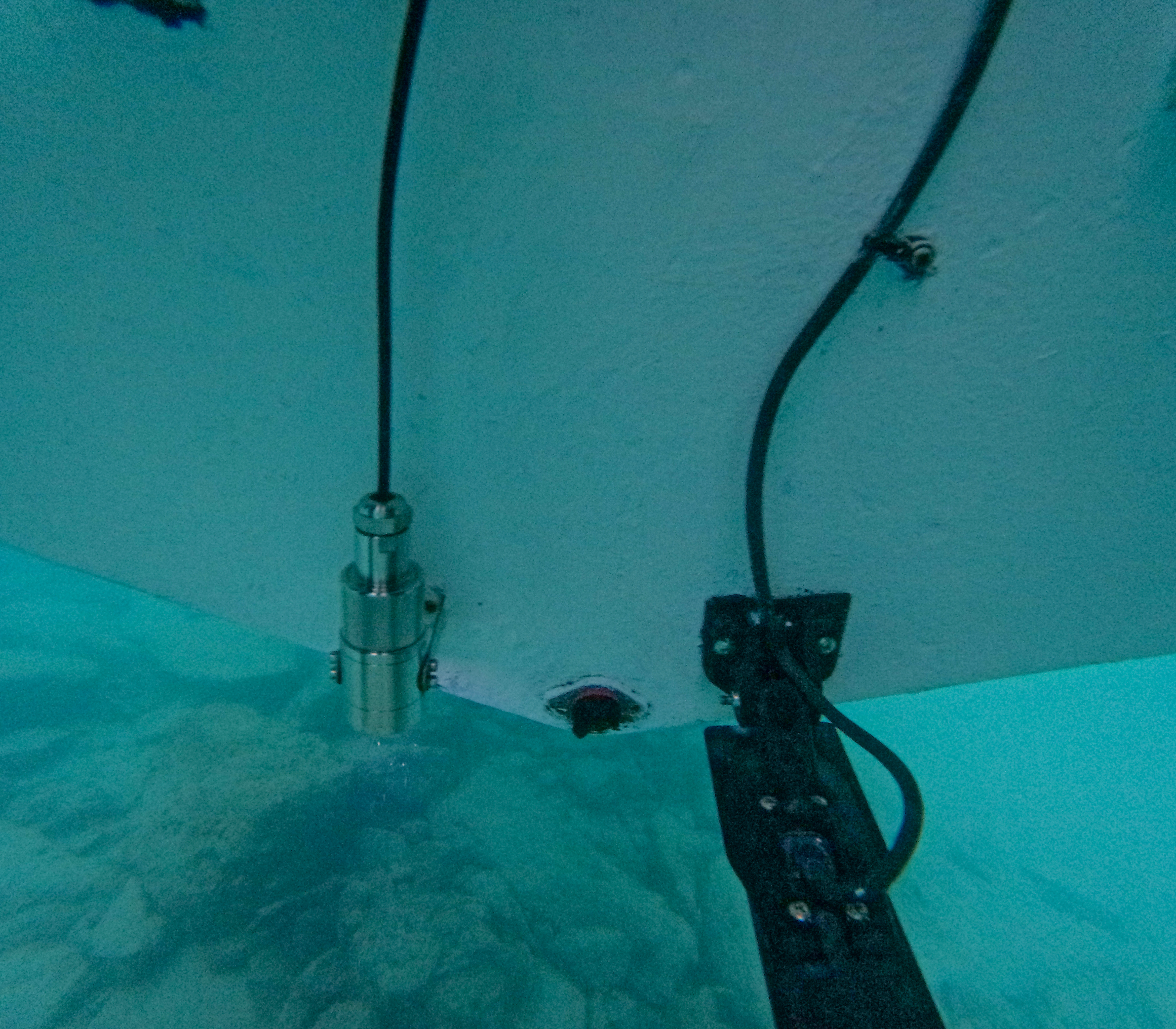 Transom-Mounted Underwater Camera up to 100 meters wide angle