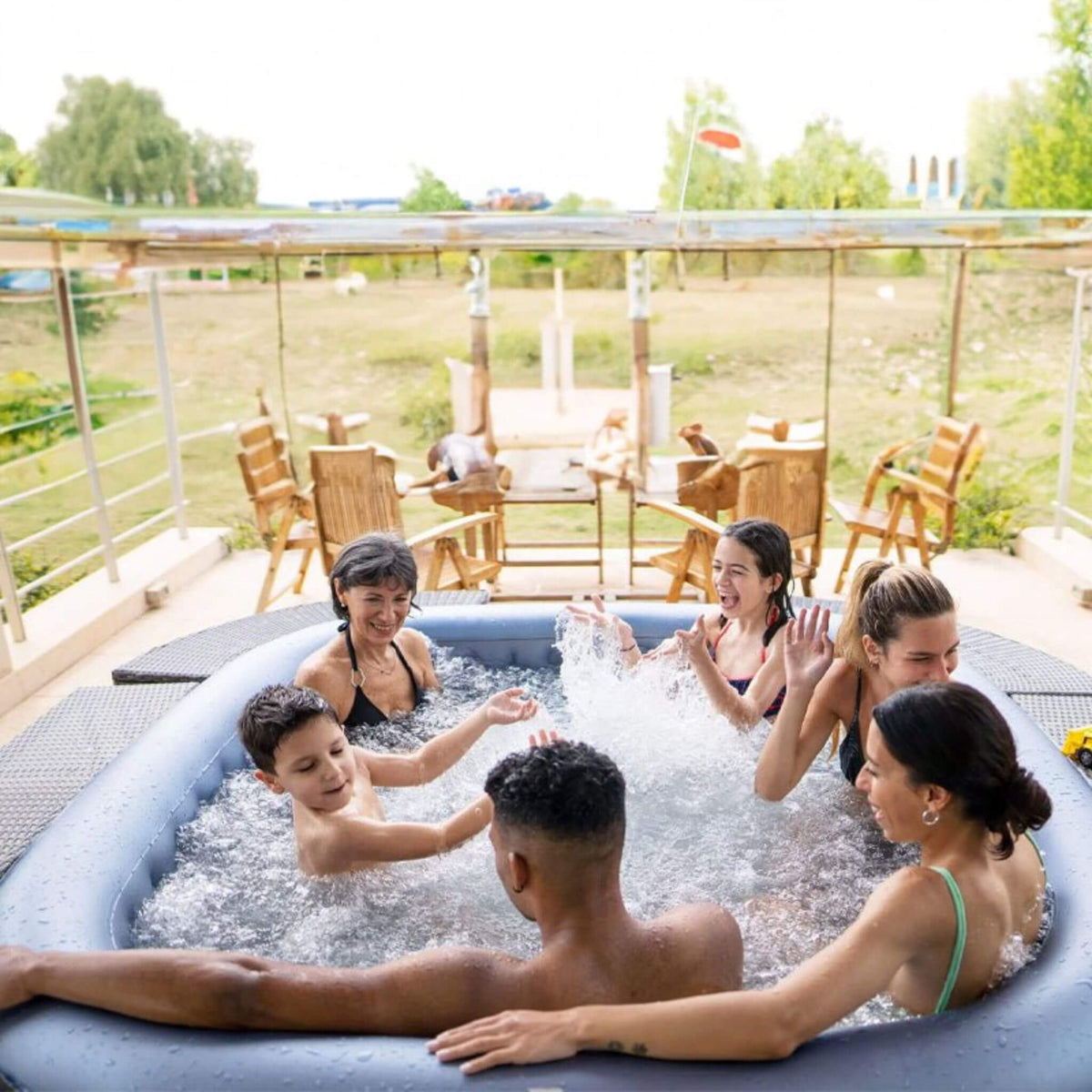 MSpa Tekapo 6-Person Inflatable Square Spa Hot Tub 132 Bubble Jets