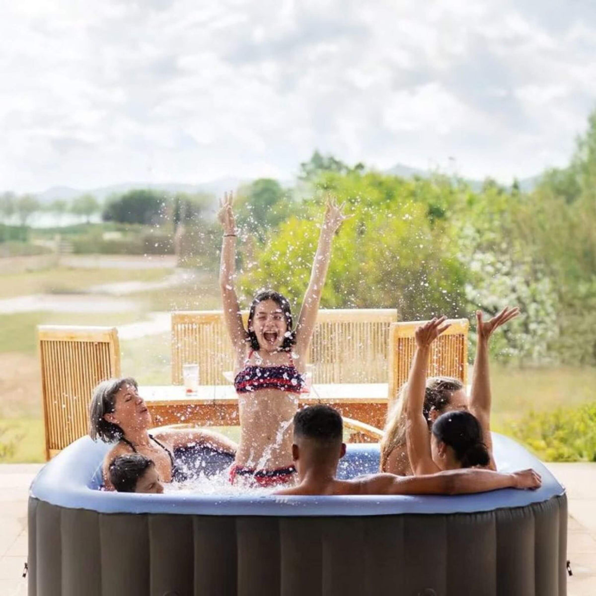MSpa Tekapo 6-Person Inflatable Square Spa Hot Tub 132 Bubble Jets