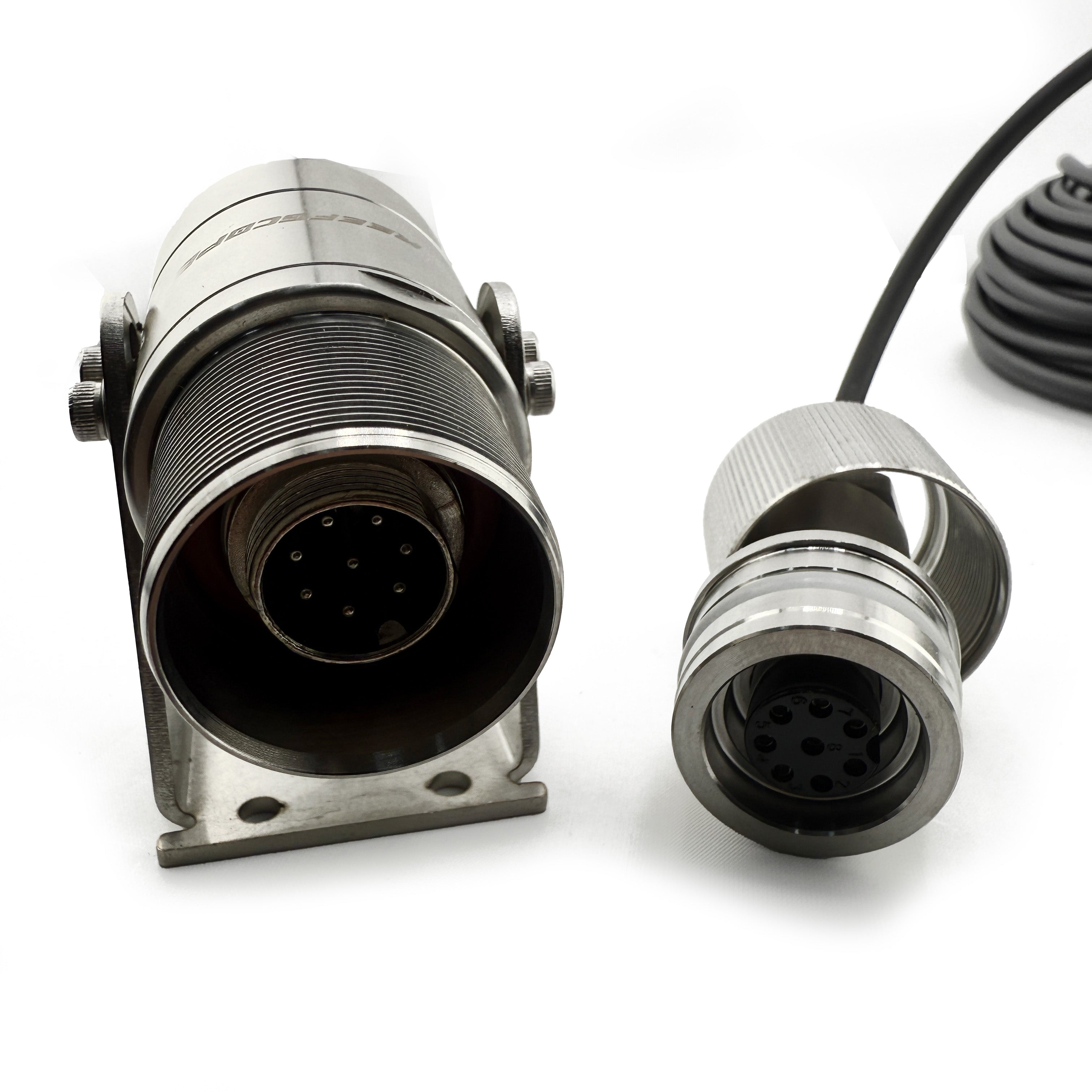 Transom-Mounted Underwater Camera up to 100 meters wide angle